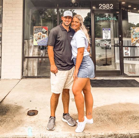 Profile Picture of Hayley Grizzle (@hgrizzle1021) on Poshmark