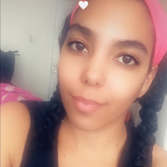 Profile Picture of Monique Waldron hargrave (@moniquewaldr788) on Poshmark