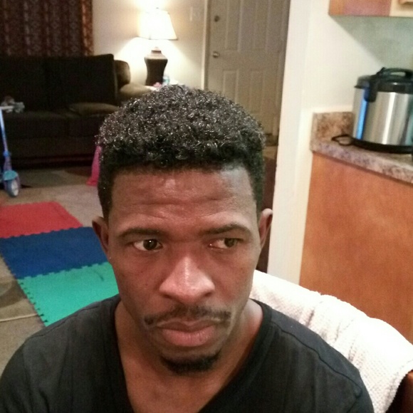 Profile Picture of Abdul Kanu (@dulman245) on Poshmark