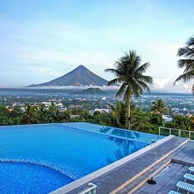 Profile Picture of Melai  ✈ (@meling8224) on Twitter