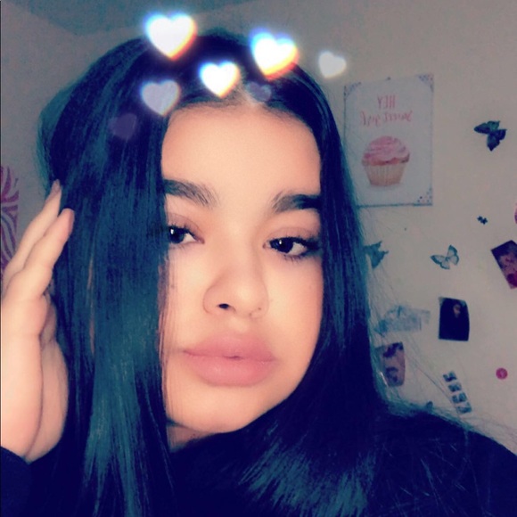 Profile Picture of Diyora Shukhratova (@diyora_s) on Poshmark