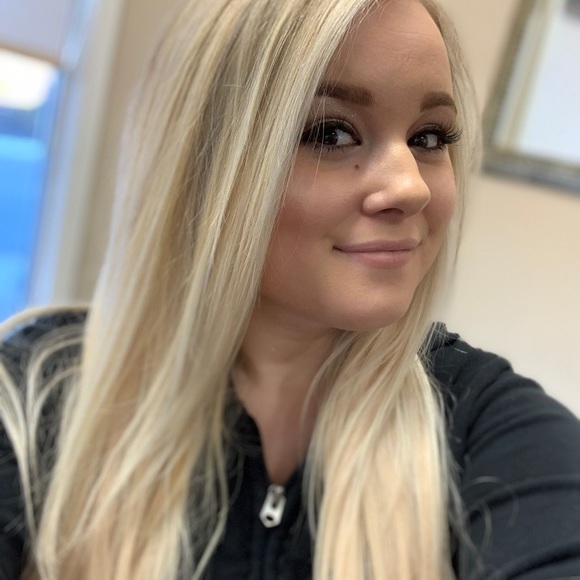 Profile Picture of Paige Springer (@paigey298) on Poshmark