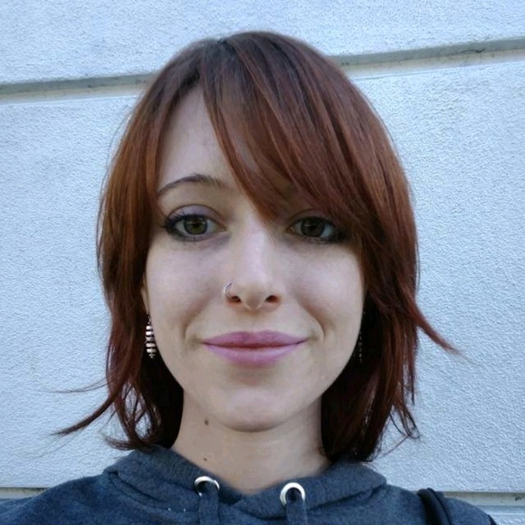 Emma Binderup - Poshmark Profile Picture of Emma Binderup (@uvantshop) on Poshmark