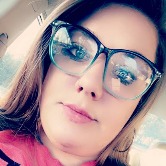 Profile Picture of Brandi Orick (@td5761) on Poshmark