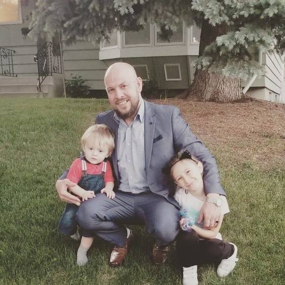 Profile Picture of Monther Osman (@mnzer7) on Poshmark