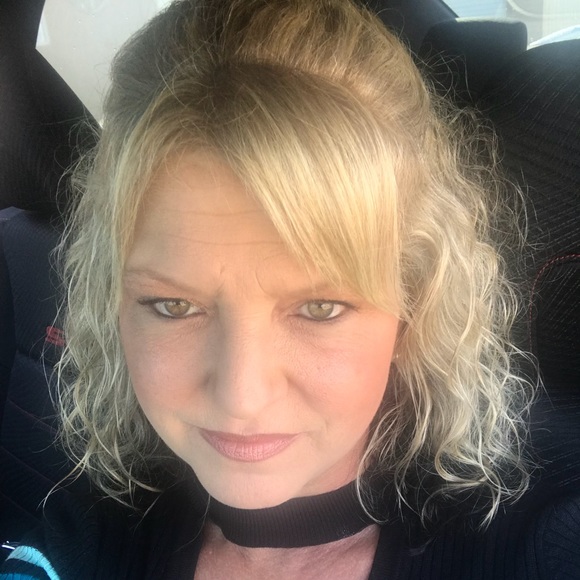 Profile Picture of Tracy Baehr (@teddybaehr) on Poshmark