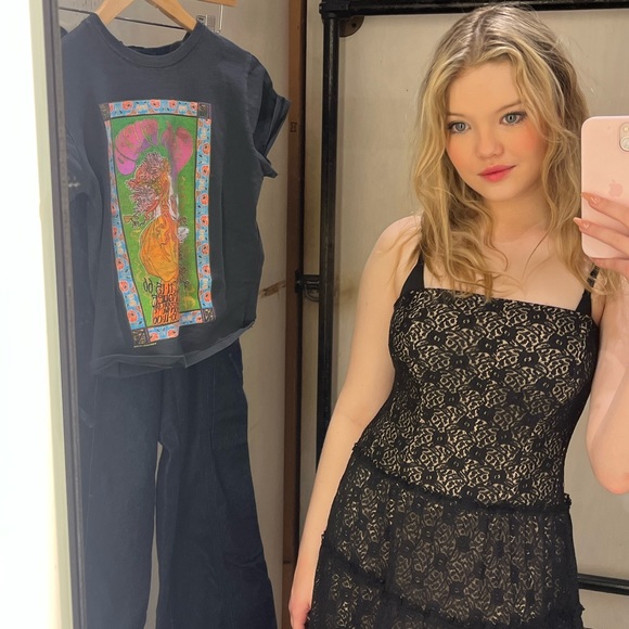 Profile Picture of Isobel Foggon (@isobelfoggon) on Poshmark