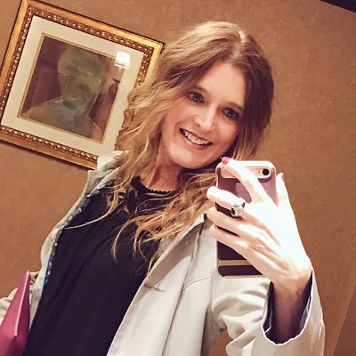 Profile Picture of Amy Schultz (@Milwriter300) on Twitter