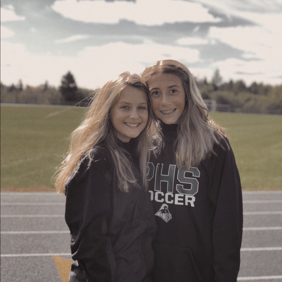 Profile Picture of Eden Giswold (@edengiswold1) on Poshmark