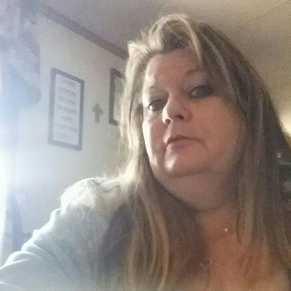 Profile Picture of Rita Kabukuru (@rkabukuru) on Poshmark