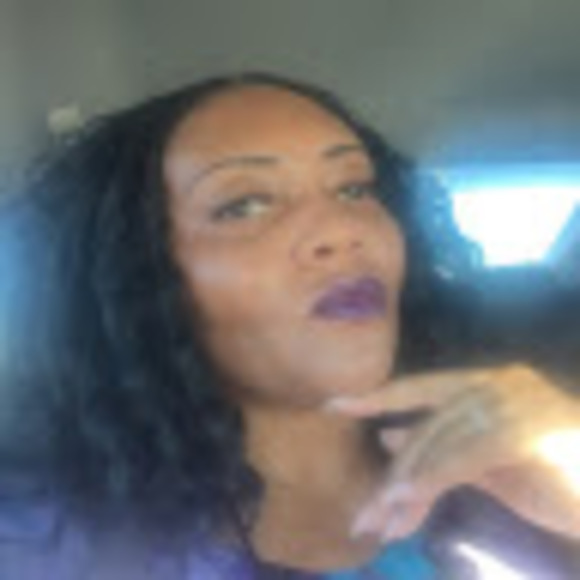 Profile Picture of Cherilyn Staton (@cherilynstaton) on Poshmark