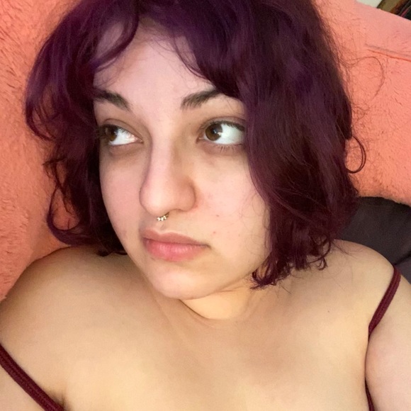 Profile Picture of Lauren Zachmann (@sylphium) on Poshmark