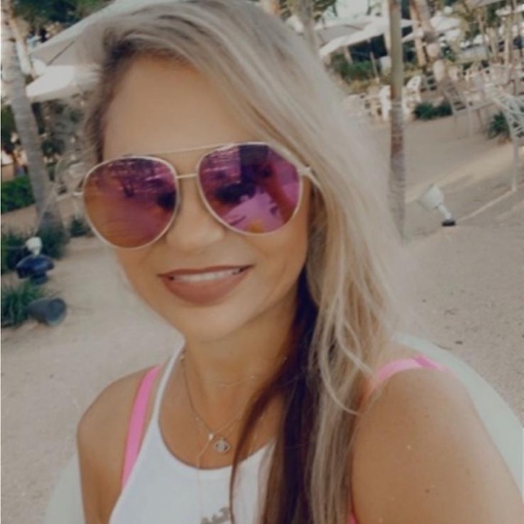 Profile Picture of Talia Benayon (@lucky1812) on Poshmark