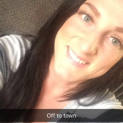 Profile Picture of Lea Booker (@Leabooker77) on Twitter
