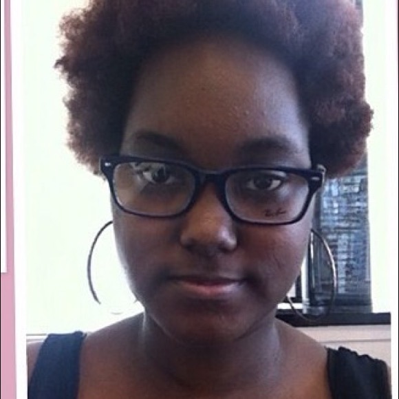 Profile Picture of Kyleen Syphertt (@ksyphertt21) on Poshmark