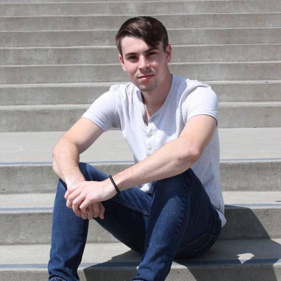 Profile Picture of Andrew Kennedy (@ferris1997) on Poshmark