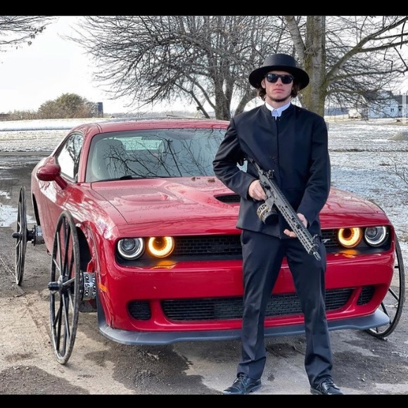 Profile Picture of Ian Schroeder (@captinprice) on Poshmark