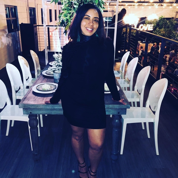 Profile Picture of Jessica Walls (@jesswalls90) on Poshmark