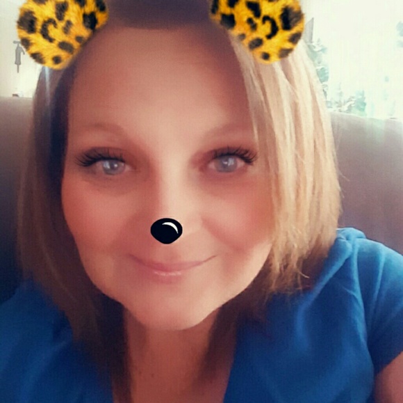 Profile Picture of Brandy Herbert (@bherbert4415) on Poshmark