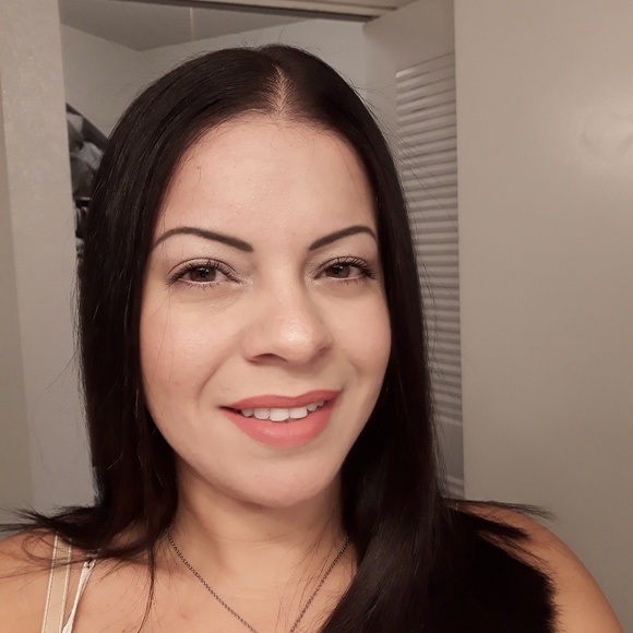 Profile Picture of Katherine Ocasio (@kathy2213322) on Poshmark