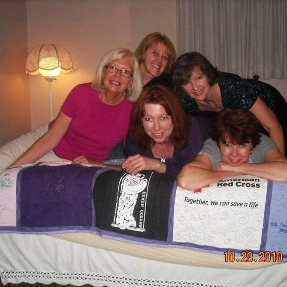 Profile Picture of Nancy Hunter (@winehead) on Poshmark