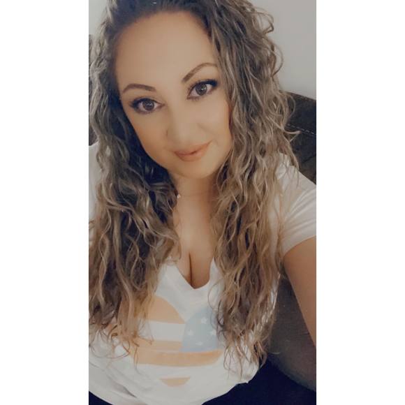 Profile Picture of Paige Whitacre (@paigealyse91) on Poshmark