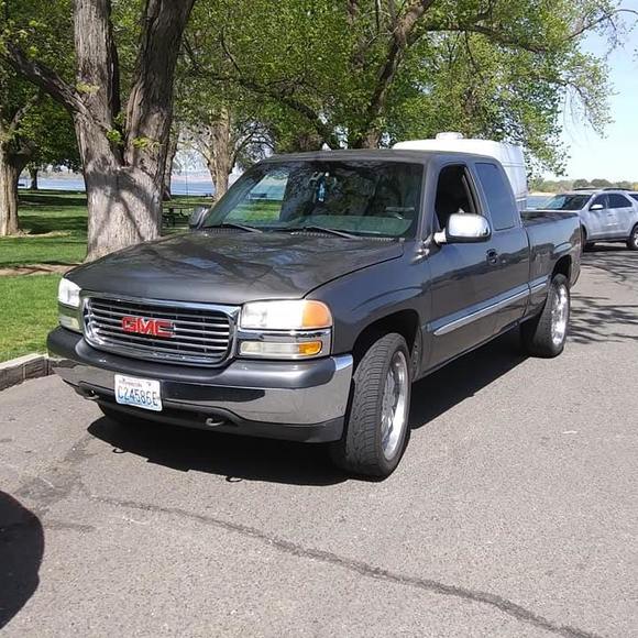 Profile Picture of Jesse Santiago (@jessesantiag546) on Poshmark