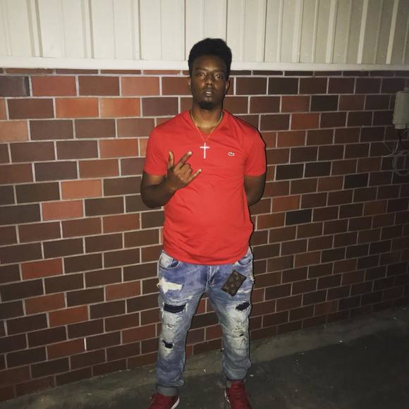 Profile Picture of Chad Henderson (@chad504) on Poshmark