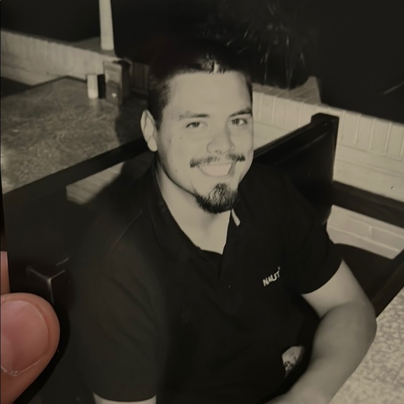 Profile Picture of Matthew Campos (@matthewcamp901) on Poshmark
