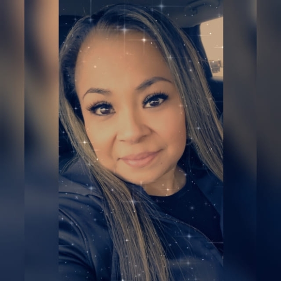 Profile Picture of Marivel Lafuente (@marivel_l) on Poshmark