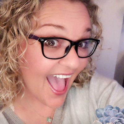 Profile Picture of Lorraine Williams  ♥ (@loridance) on Twitter