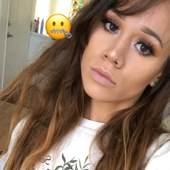 Profile Picture of Sienna Caddy (@sienna_c) on Poshmark