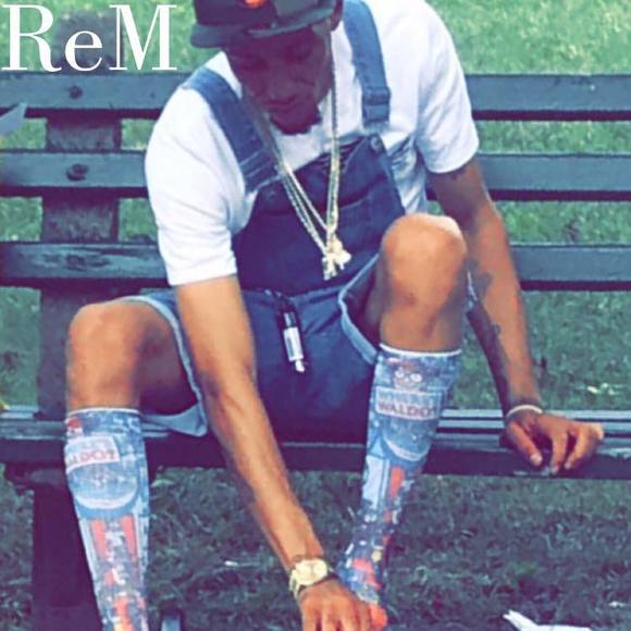 Profile Picture of Rozay Freeband (@rozayfreeband) on Poshmark