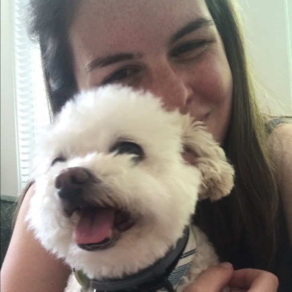 Sam Surrette - Poshmark Profile Picture of Sam Surrette (@ssurrette) on Poshmark