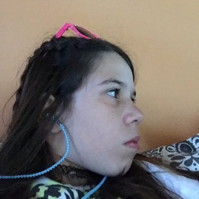 Profile Picture of Kim Stocker (@StockerLana) on Twitter