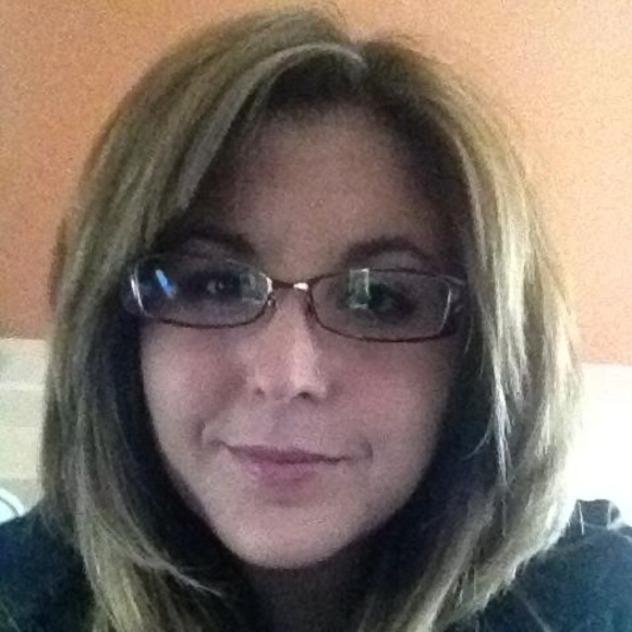 Profile Picture of Connie Barnes (@conniebarnes993) on Poshmark
