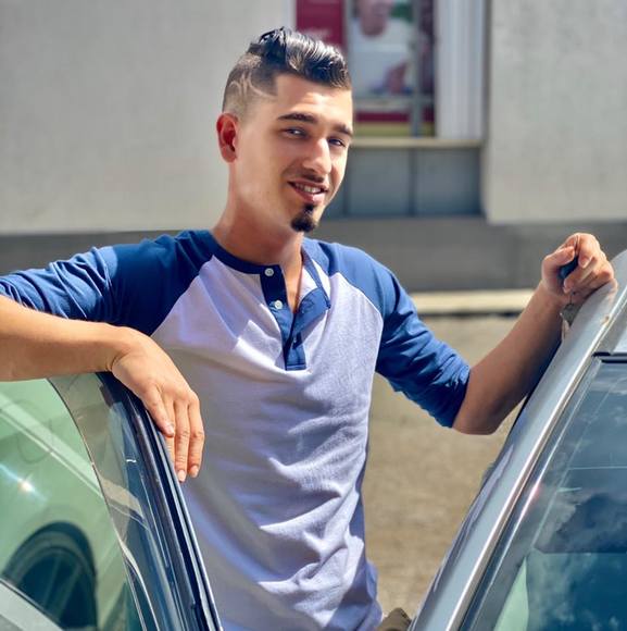 Profile Picture of Jarryd Hall (@hallyeah19) on Poshmark