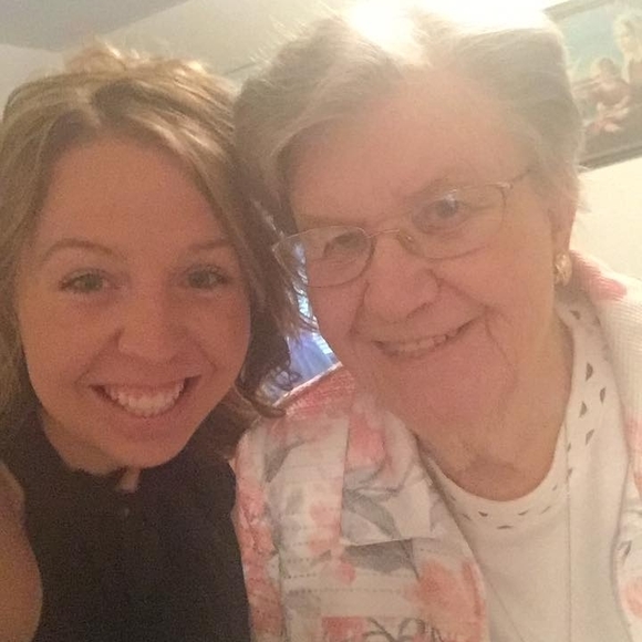 Profile Picture of Kelly Wurzer (@kwurz694) on Poshmark