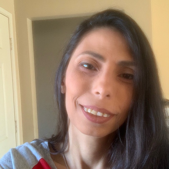 Profile Picture of Evelline Abdelmalek (@evelline1) on Poshmark