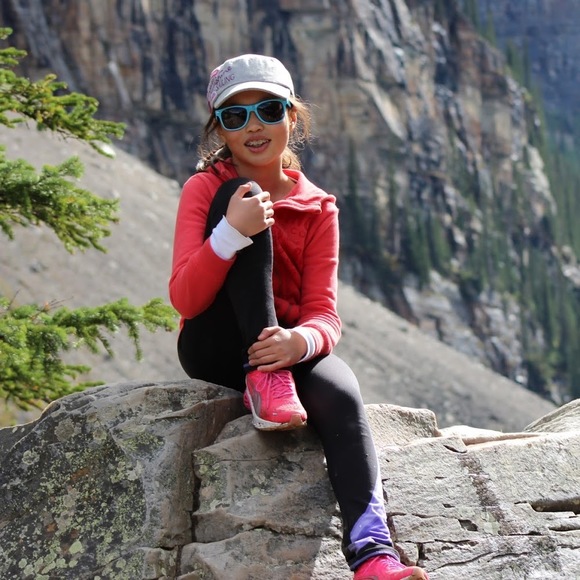 Profile Picture of Juliana Cao (@julianaxxcao) on Poshmark