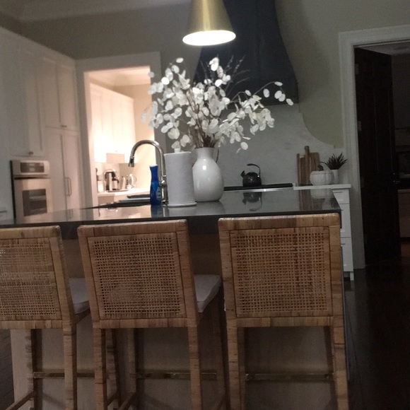 Profile Picture of Ana Osterling (@brujitas1952) on Poshmark