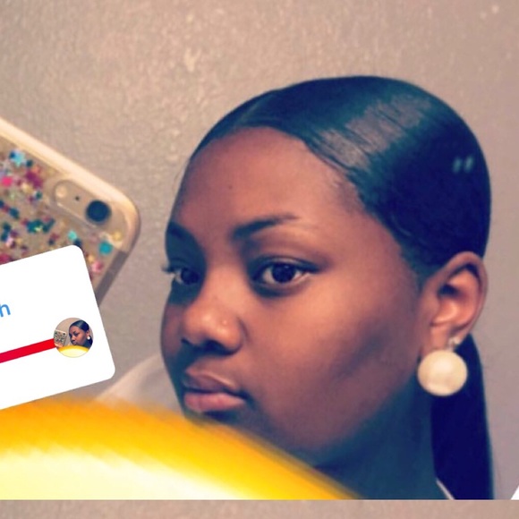 Profile Picture of Lai Jones (@laibaby14) on Poshmark