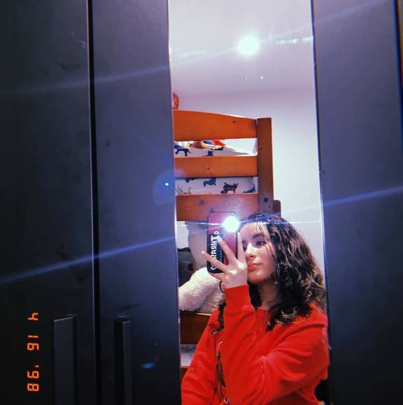 Profile Picture of Isabella Posso patiÃ±o (@isaposso1210) on Poshmark