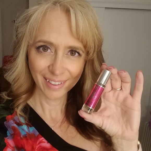 Profile Picture of Janet Bierer (@janeyp1) on Poshmark