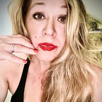 Profile Picture of Ashley Erin Corbett (@AshleyECorbett) on Twitter