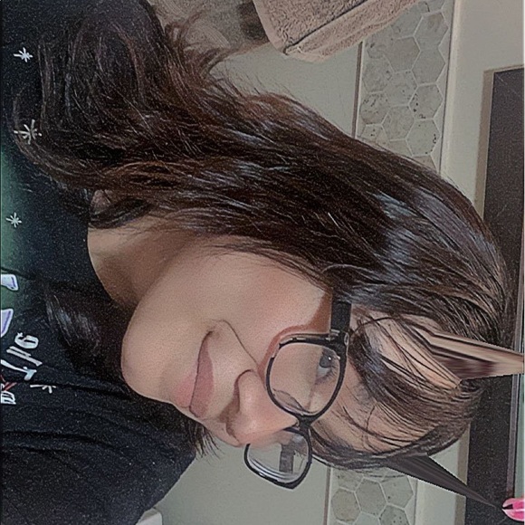 Profile Picture of Alex Aparicio (@2swag4amom2) on Poshmark