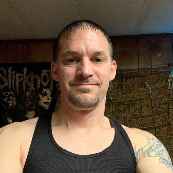 Profile Picture of Kevin Morehouse (@kevinmorehouse) on Poshmark