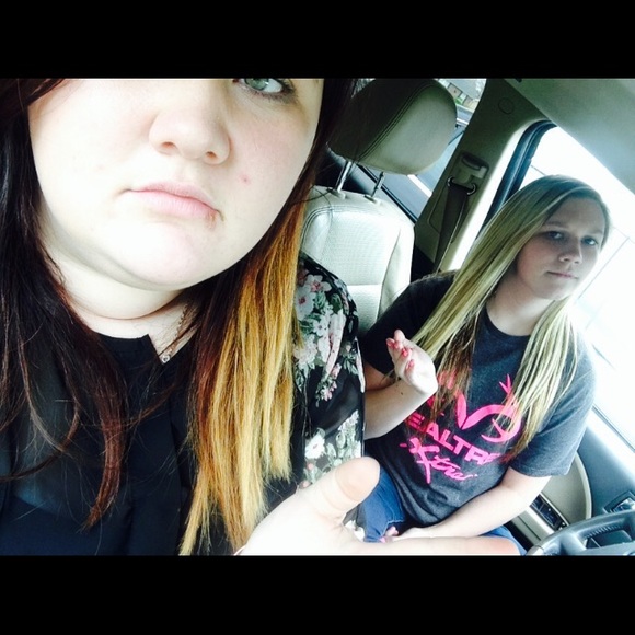 Profile Picture of Barbara Daniels (@barbs_123) on Poshmark