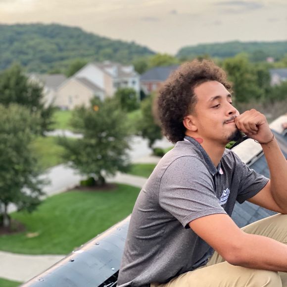 Profile Picture of Brandon Tate (@btate17) on Poshmark