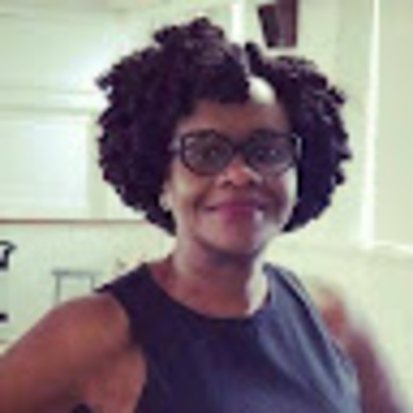 Profile Picture of Ouida Davis (@ouidaspromos) on Poshmark